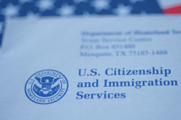 Peticiones + Familiares + USCIS