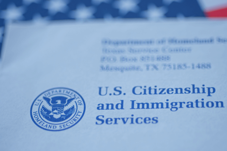 USCIS Endurece las Peticiones Familiares: Requisitos, Riesgos y Consejos Peticiones + Familiares + USCIS