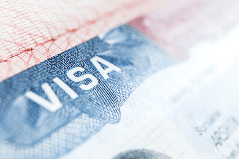 USCIS reactiva trámites migratorios