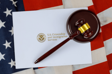 USCIS + Asilo